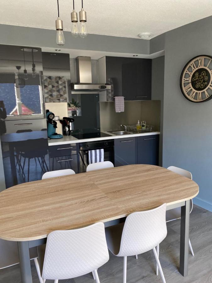 Résidence avec un T3 un T2 et un STUDIO en Centre Ville d Argelès-Gazost Exterior foto